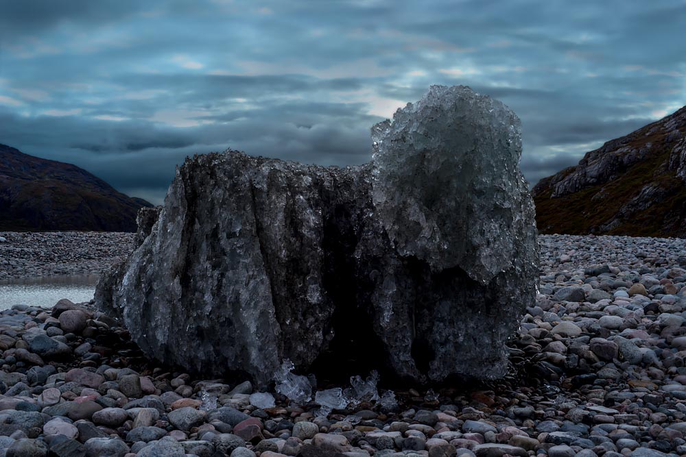 Photographing Greenland's Climate Change and Landscape at Night: Ice Block